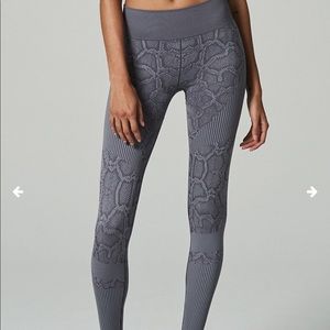 Varley Quincy leggings- small